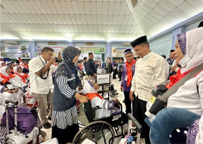 Bupati Ahmad Yuzar Lepas Keberangkatan JCH Kabupaten Kampar