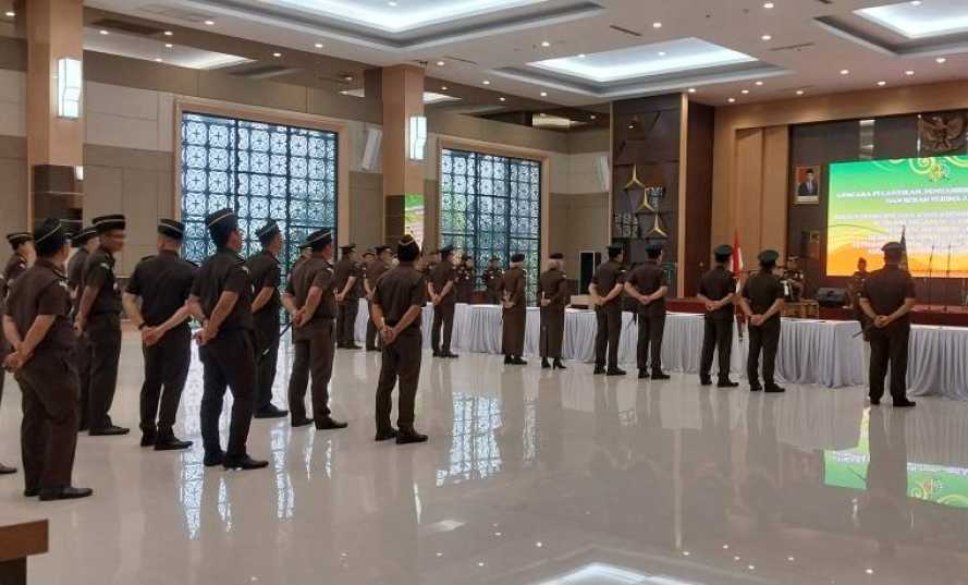 Kajati Riau Lantik Sejumlah Pejabat, Ini Pesannya