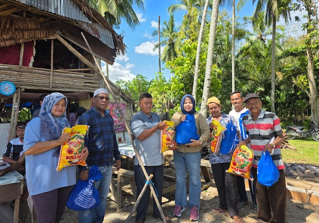 Anggota DPRD Kuansing Salurkan Bantuan untuk Korban Angin Kencang di Pangean