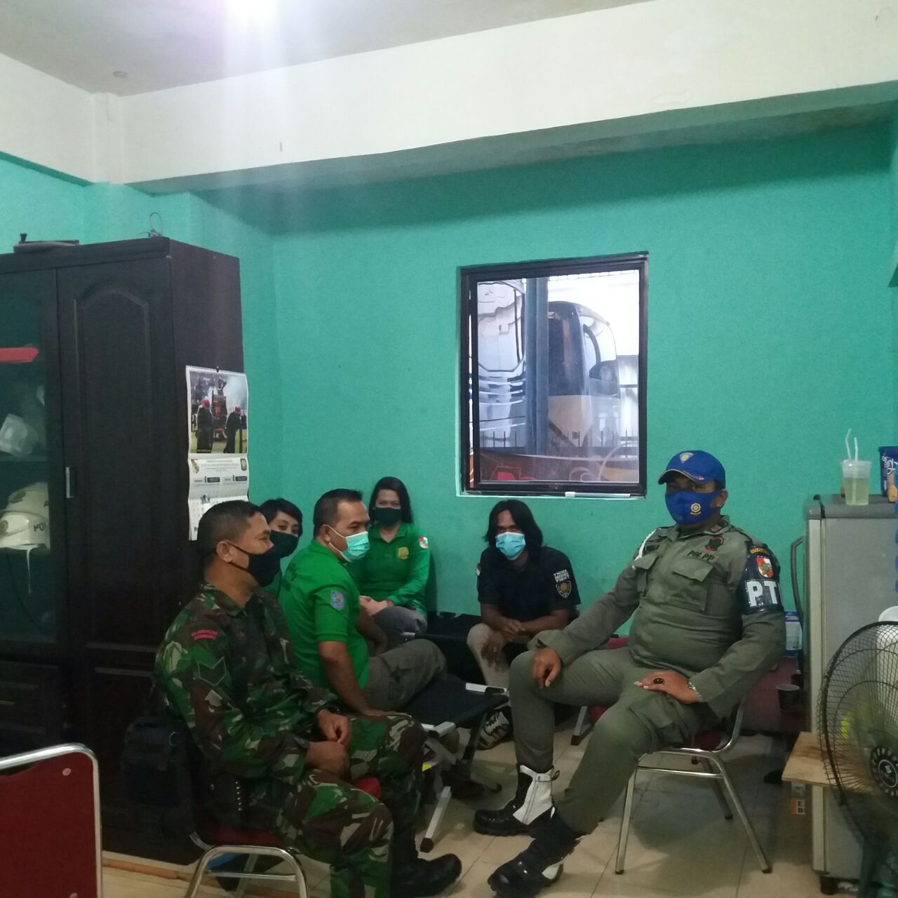 Komsos ke Kantor Bulog, Ini Pesan Babinsa Kelurahan Tanahdatar