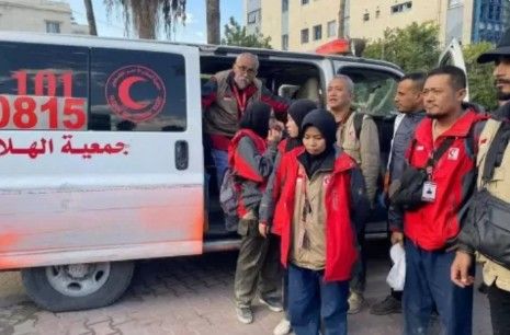 Israel Paksa Tim Medis Indonesia Keluar dari RS Kamal Adwan di Gaza Utara
