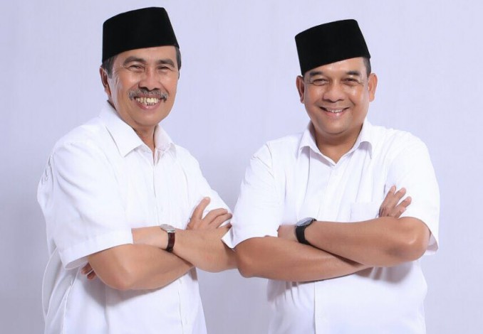 Perseteruan Soal Dana Bantuan Masjid, Kuat Kesan Politis Gubri Anggap Wagubri Pesaing