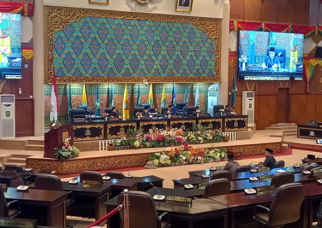 Gubri Abdul Wahid Persilahkan DPRD Sisir Defisit Anggaran Pemprov