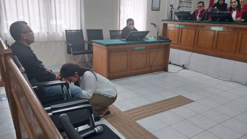 Tabrak IRT hingga Tewas, Marisa Putri Bersimpuh Minta Maaf di Depan Suami Korban