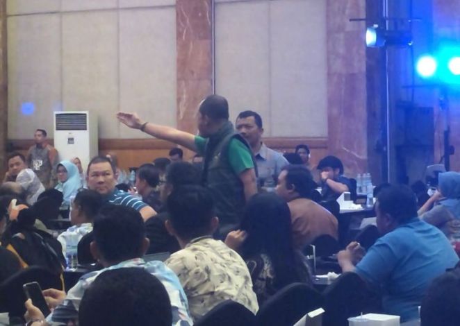 Pleno Terbuka Hasil Rekapitulasi Tingkat Provinsi Riau Diwarnai Protes