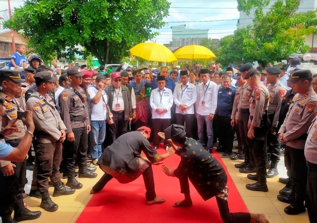 Bistamam - Jhonny Charles Resmi Daftar ke KPU Rohil