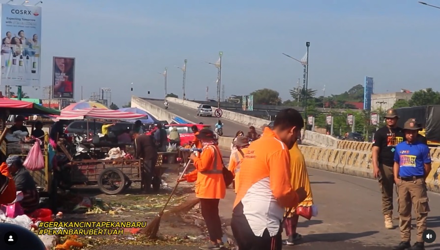 DLHK Pekanbaru Ikut dalam Gerakan Cinta Pekanbaru yang Digagas Pj Walikota