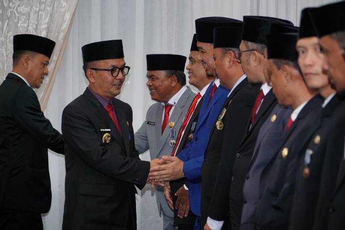 Pj Bupati Kampar Lantik 10 Kepala OPD dan 28 Pejabat Eselon III dan IV