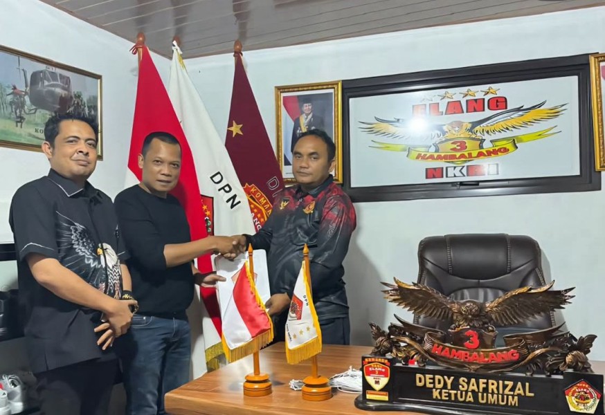 Muflihun Resmi Terima Mandat Pimpin Elang Tiga Hambalang Pekanbaru, Siap Bentuk Organisasi Pro Rakyat