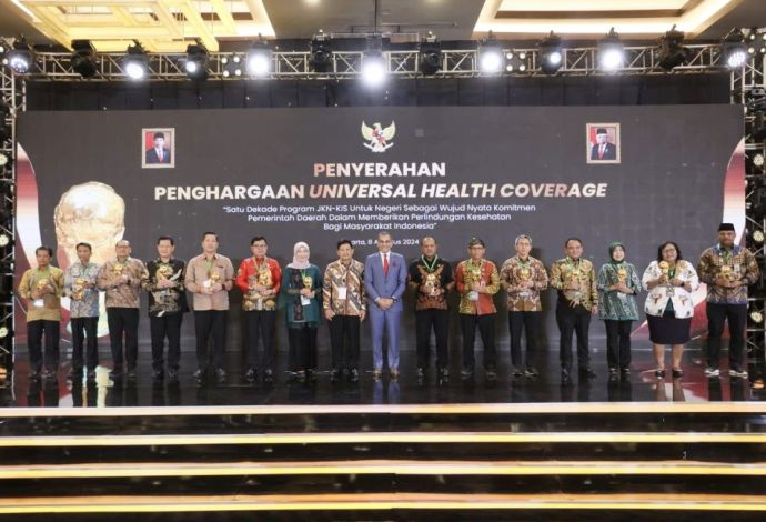 Dukung Program JKM, Pemprov Riau Raih Penghargaan UHC Awards 2024