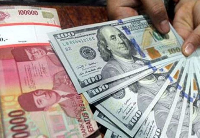 Dolar AS Ngamuk, Bank Mulai Jual Rp 17.000