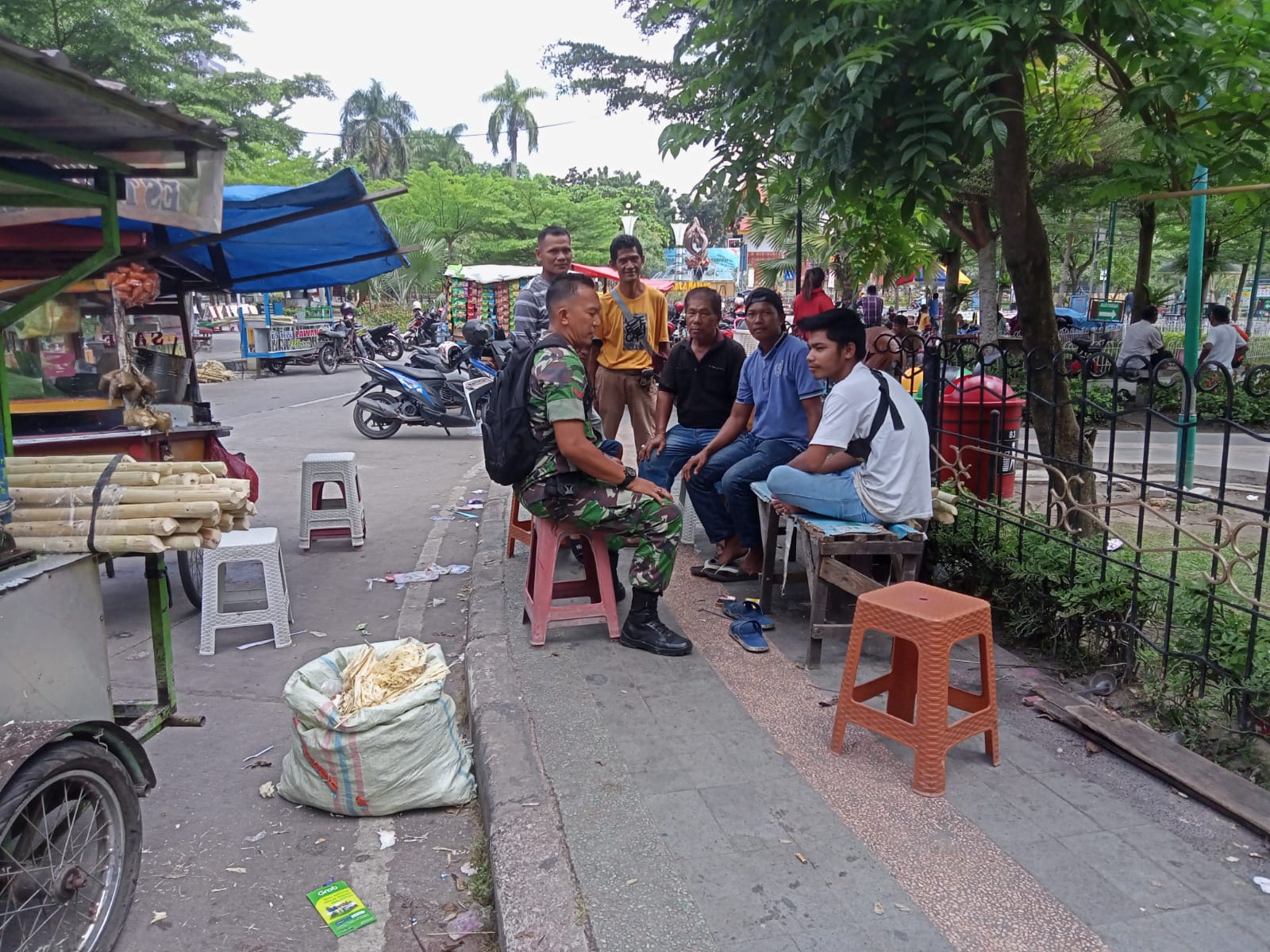 Komsos di Ruang Terbuka Hijau, Ini Pesan Kopda Ario Diansyah 