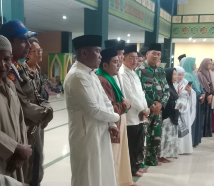 Bupati Zukri Lepas Keberangkatan JCH Pelalawan