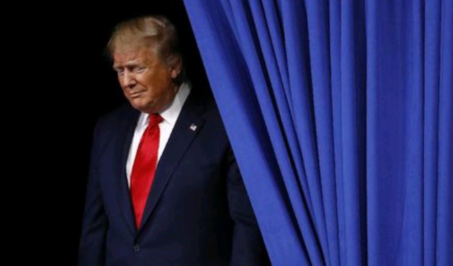 Trump Dilarikan Bunker saat Demonstrasi Serbu Gedung Putih
