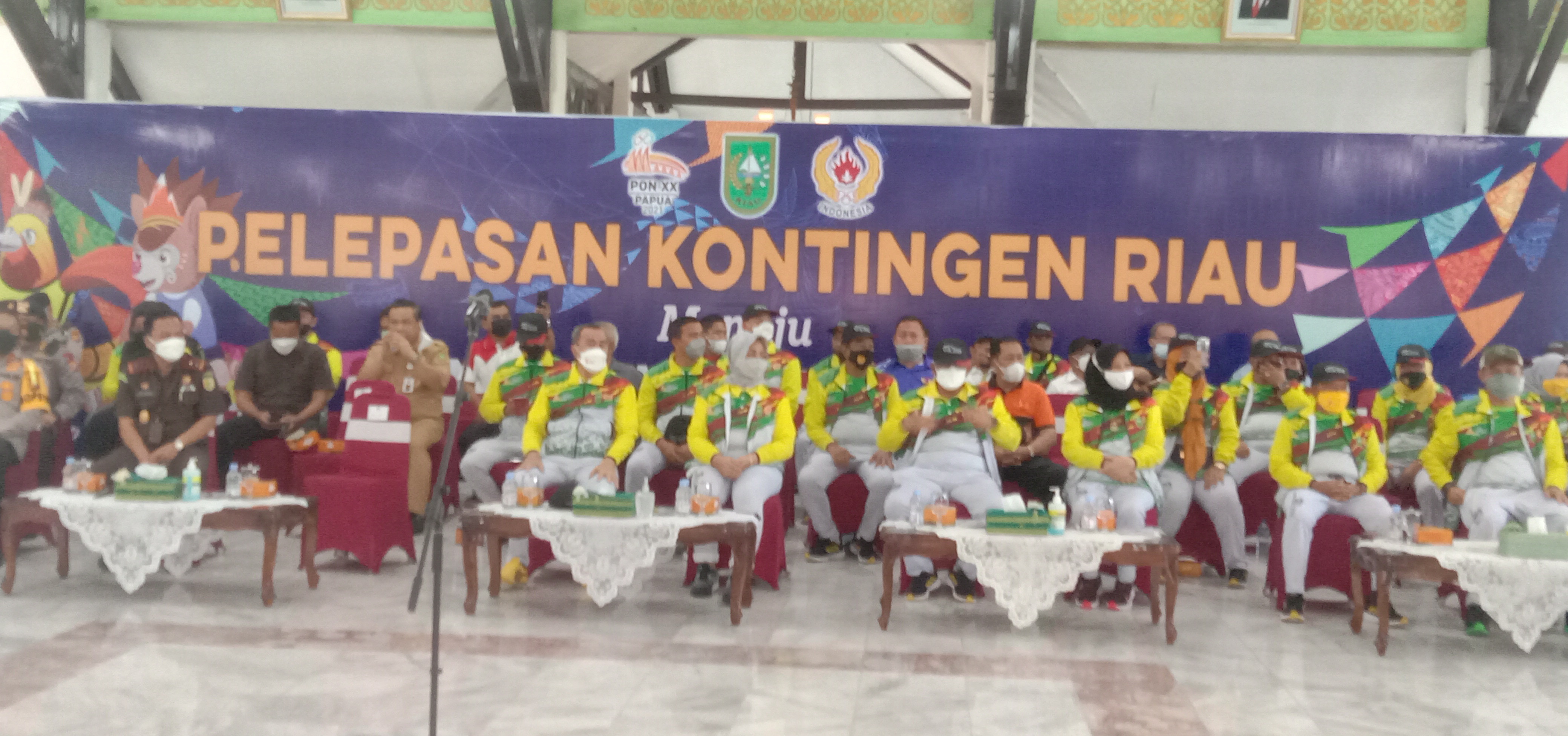 Genderang Perang Sudah Ditabuh, Lepas Kontingen Riau, Gubri Minta Pertahankan Peringkat 10 Besar 