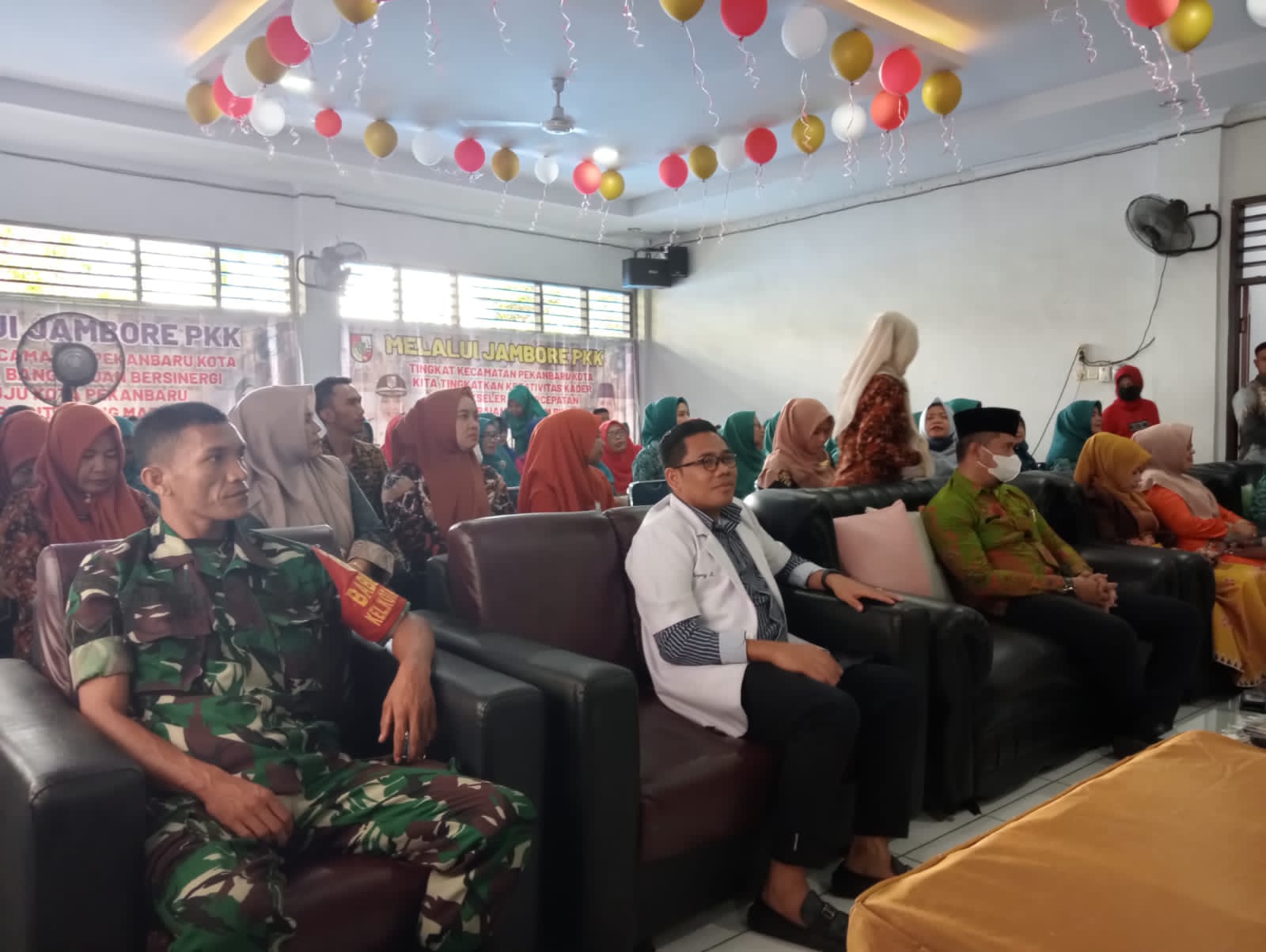 Serka TM Sihite Hadiri Jambore PKK Tingkat Kecamatan Pekanbaru Kota 