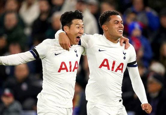 The Lilywhites Masih di Puncak usai Kalahkan Crystal Palace