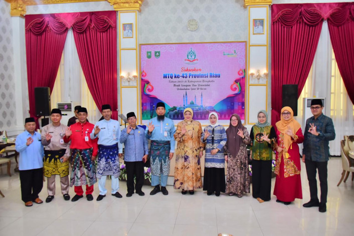 Selesai Bertugas, Pemkab Bengkalis Lepas Istri Menag