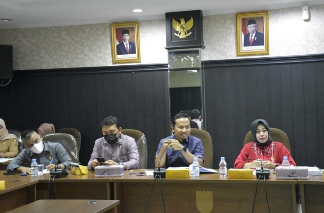 Pansus DPRD Pekanbaru Bahas Ranperda Kesejahteraan Sosial dan BPHTB
