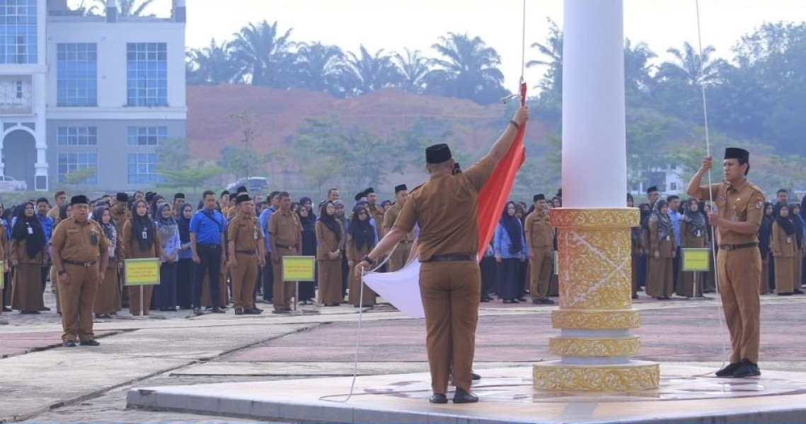 Jajaran BPKAD Pekanbaru Ikuti Apel Gabungan di Halaman Gedung Utama Tenayan Raya
