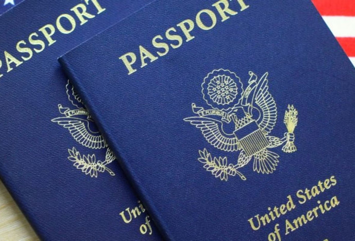 Kekuatan Paspor AS Terlempar dari 10 Besar Dunia, Kini Setara Malaysia