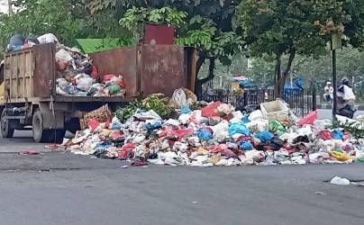 Angkutan Sampah di Pekanbaru Tahun Depan Tetap Lelang