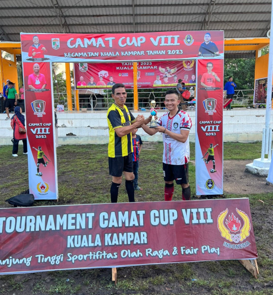 Sekjen ASKAB PSSI Pelalawan Buka Turnamen Sepakbola Camat Cup Kuala Kampar ke-8