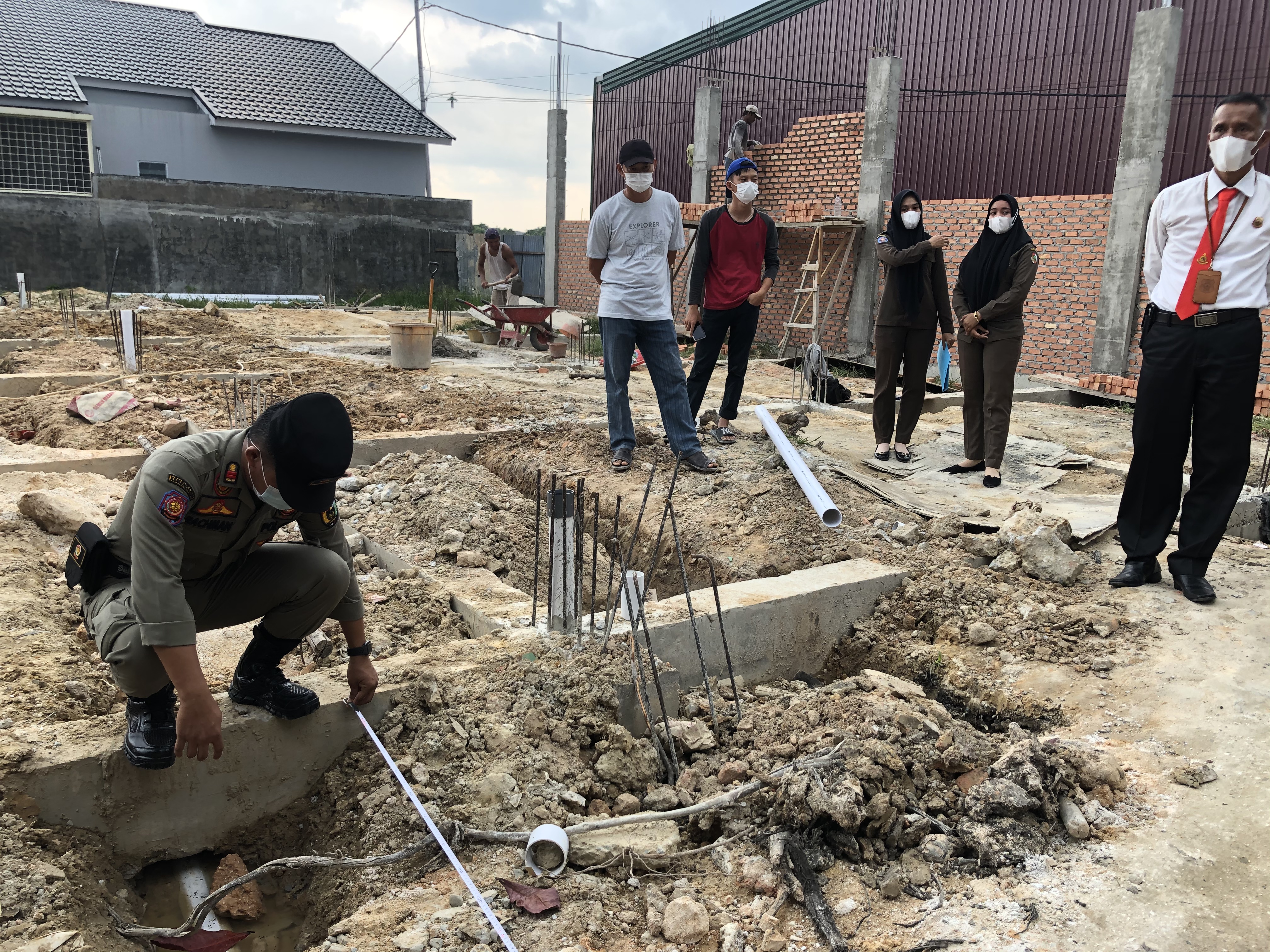 Langgar GSB, Bangunan Ruko Di Komplek Villa Karya Bakti Terancam Disegel