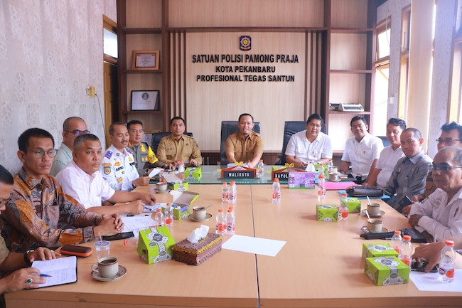 Walikota Pekanbaru Pastikan Konflik Lahan Parkir Pasar Induk BRPS Selesai