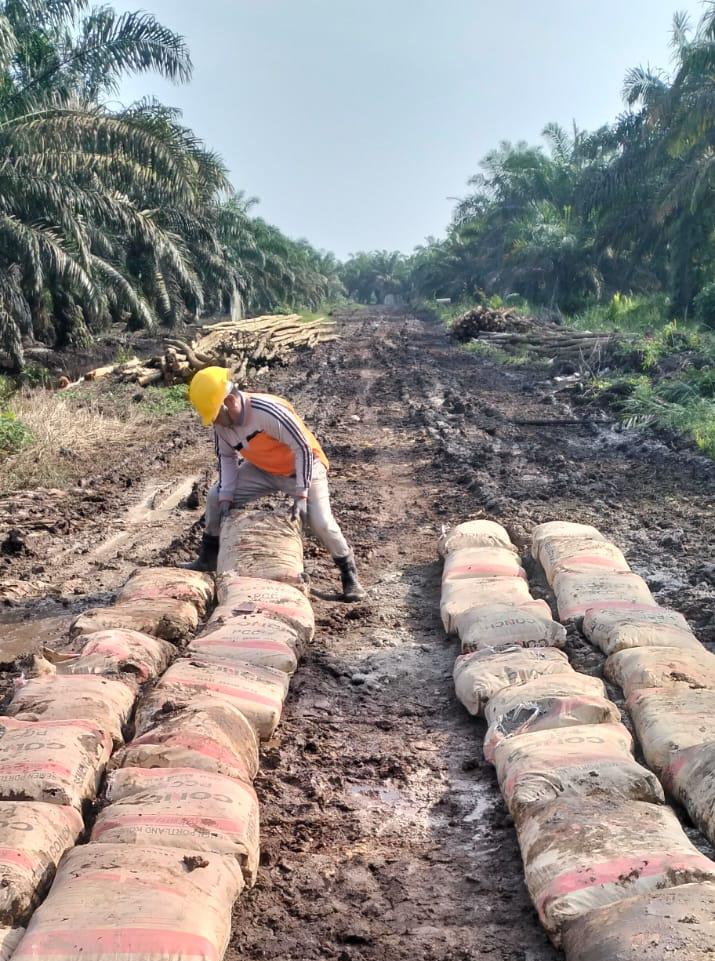 Bangun Jalan 3 Kilometer, PT Conch dan Pemkam Tualang Bersinergi Bangun Desa, Teken MoU Pembangunan Jalan