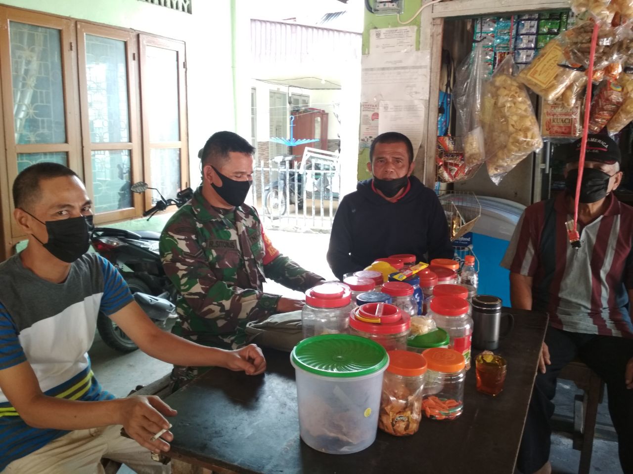 Komsos Ke RT/RW , Babinsa Kotabaru Bahas Sejumlah Persoalan Warga 