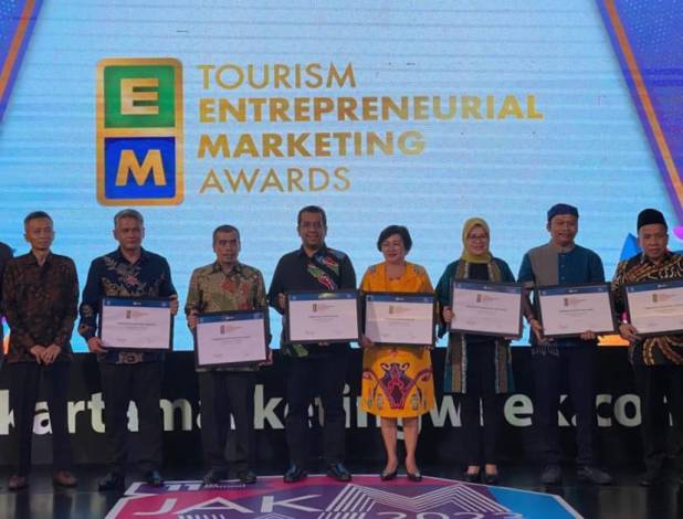 Pemprov Riau Raih Penghargaan Nasional