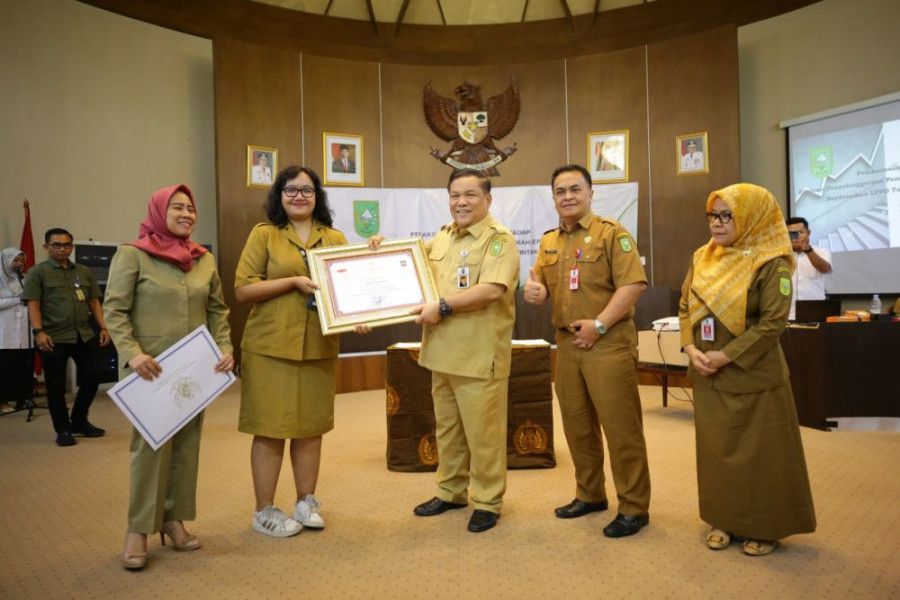 Riau Raih Penghargaan Pemerintahan Daerah dengan Status Tinggi