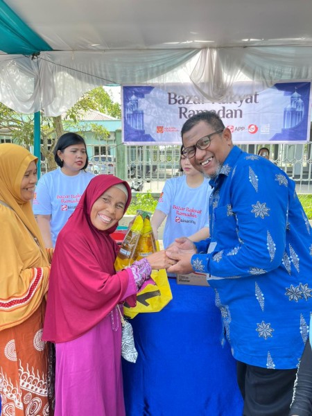 Berkah Bazar Minyak Goreng Murah PT IKPP Perawang Bangkitkan Senyuman Ribuan Warga Sambut Hari Raya Idul Fitri 1447 Hijriah