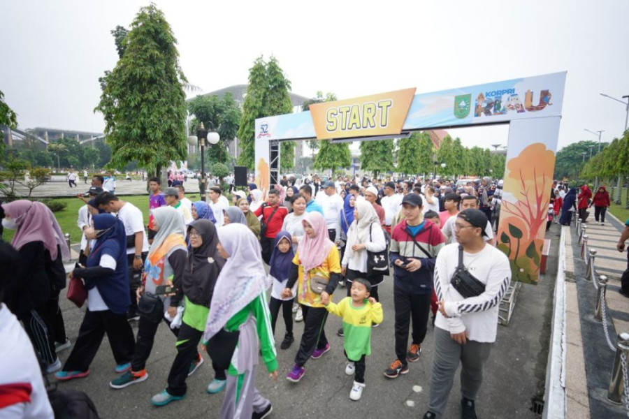 HUT ke-52 Kopri, Ribuan Warga Riau Antusias Mengikuti Jalan Sehat