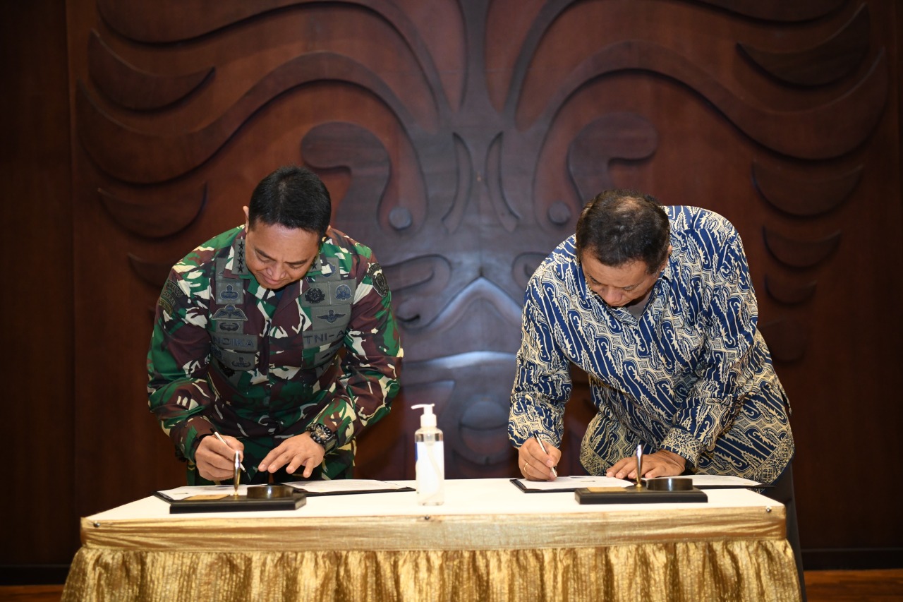 Kasad dan Rektor UI Teken Kerjasama Program Pasca Sarjana dan Pelibatan Mahasiswa UI dalam TMMD