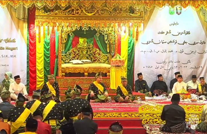 Kapolda Riau Terima Gelar Datuk Seri Jaya Perkasa Setia Negeri dari LAM Riau