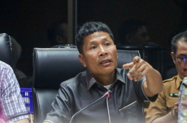 Hari Pertama SPMB SMA dan SMK Negeri, Komisi V DPRD Riau Minta Kepala Sekolah Objektif