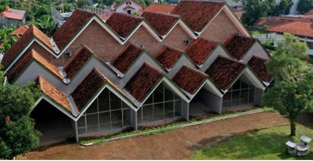 Ridwan Kamil Beri Nama Ruang Kreatif Ahmad Djuhara untuk Creative Center Cirebon
