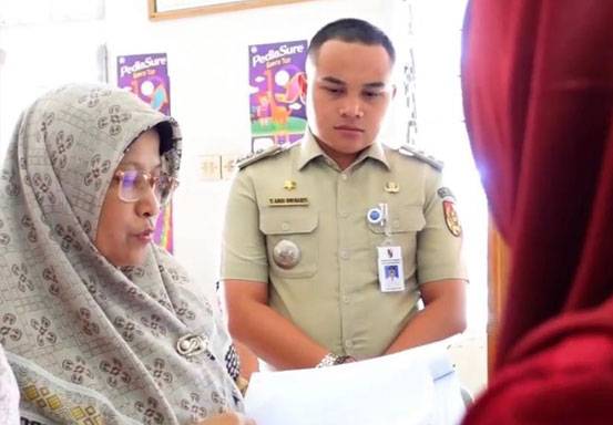 Camat Buka Lomba Barzanji Marhaban dan Salawat Jibril BKMT Kecamatan Bukit Raya