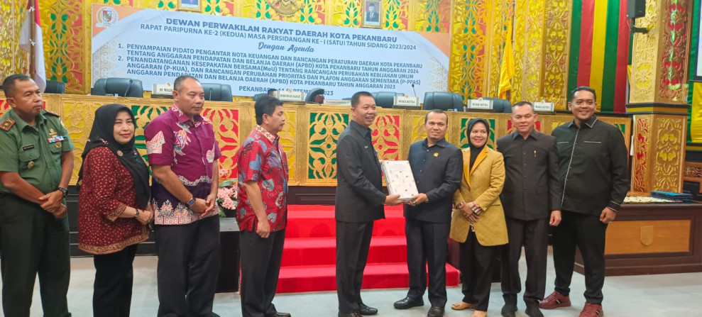 Kepala BPKAD Pekanbaru Ikuti Rapat Paripurna MoU KUA PPAS RAPBD-P Tahun 2023