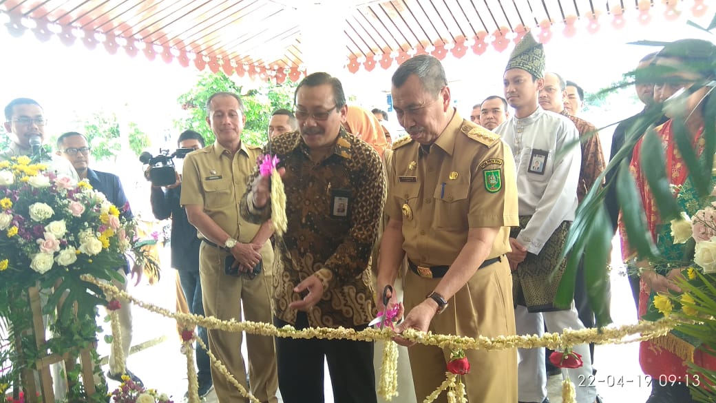 Baru 30 Industri di Riau Yang Berstandar SNI, Gubri Resmikan KLT di Pekanbaru