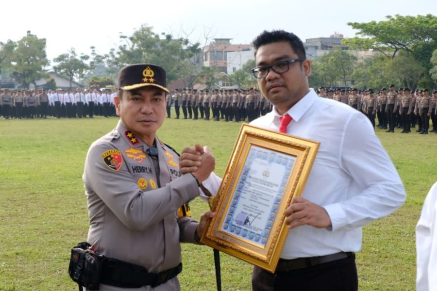 Ungkap 200 Kg Sabu, AKBP Bobby Diberi Penghargaan Oleh Kapolda Riau
