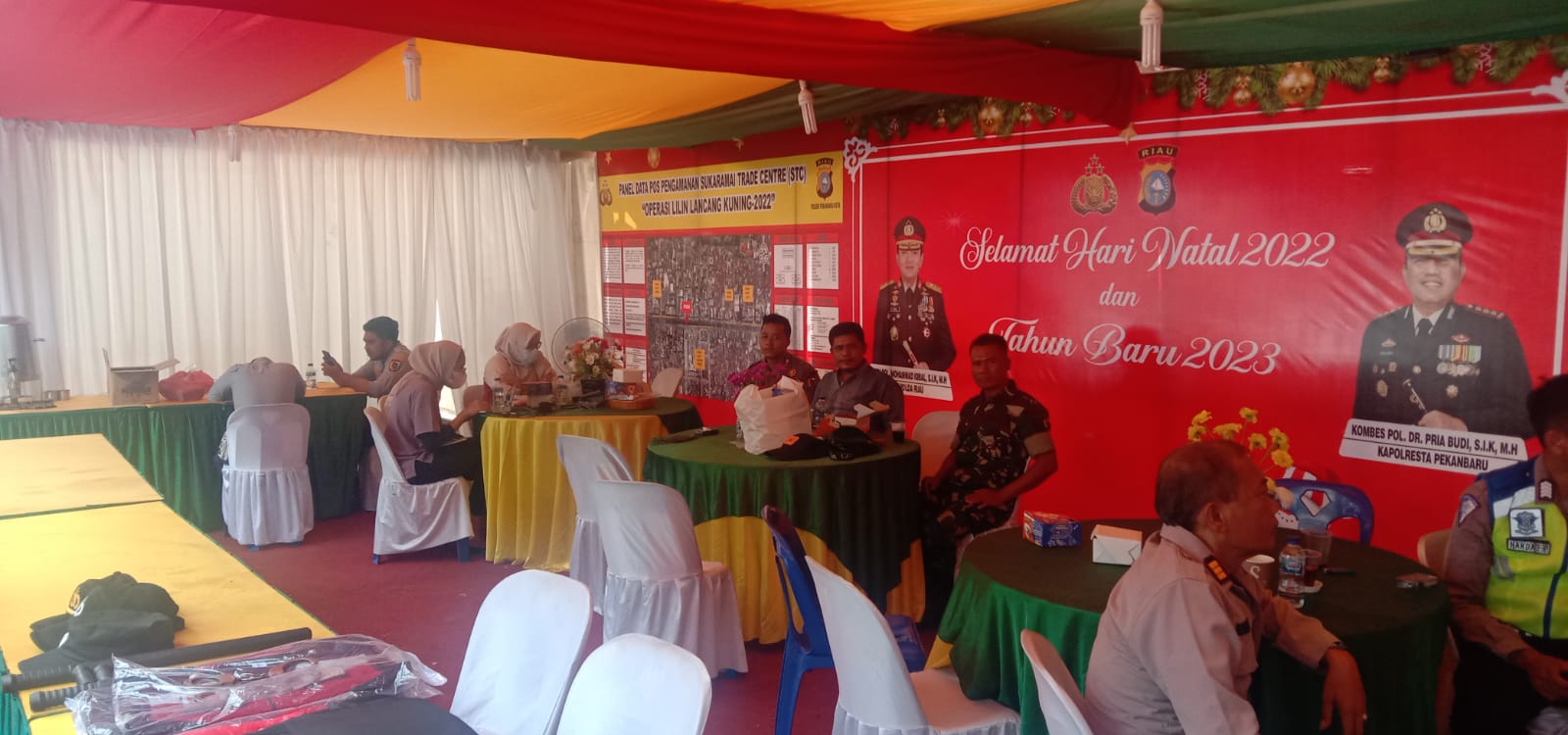 Jelang Kedatang RI 1, Jaga Kondusifitas  Wilayah, Babinsa Siaga di Pos PAM STC Pekanbaru 