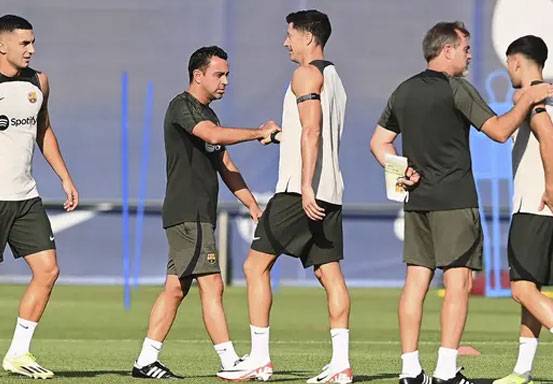 Gawat! 4 Bintang Barcelona Mulai Tidak Percaya dengan Xavi Hernandez