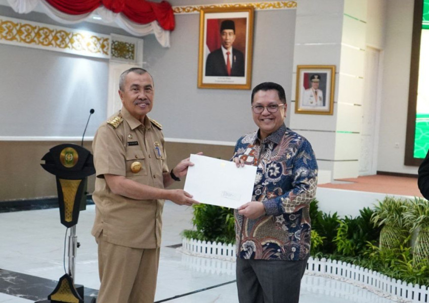 Asisten III Joni Irwan dan Kadis DKP Herman Pensiun