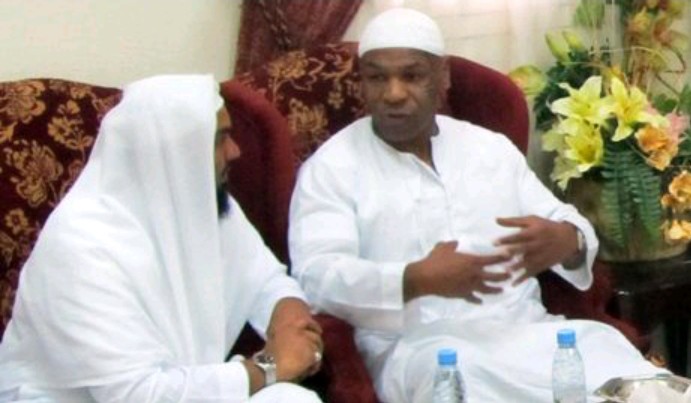 Mike Tyson: Saya Masuk Islam Sebelum Masuk Penjara