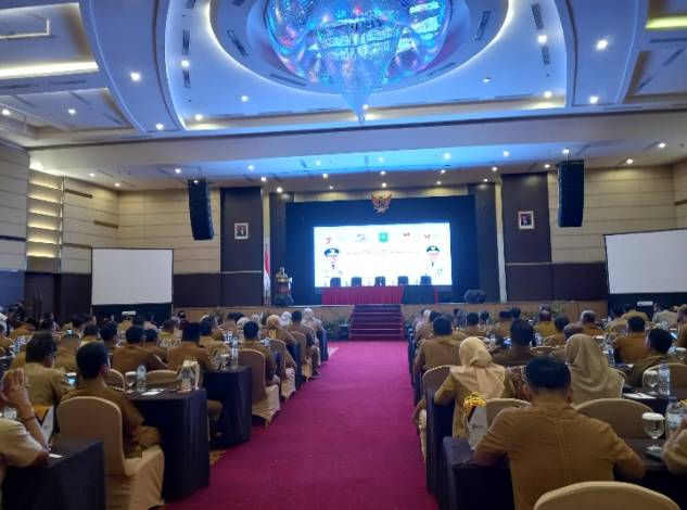 Gubri Syamsuar Kumpulkan Para Kepala Daerah dan Camat se-Riau