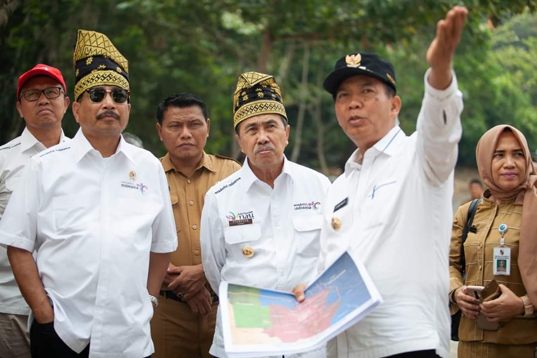 Walikota Dampingi Menteri Pariwisata dan Gubernur Kunjungi Kawasan Agrowisata Pekanbaru