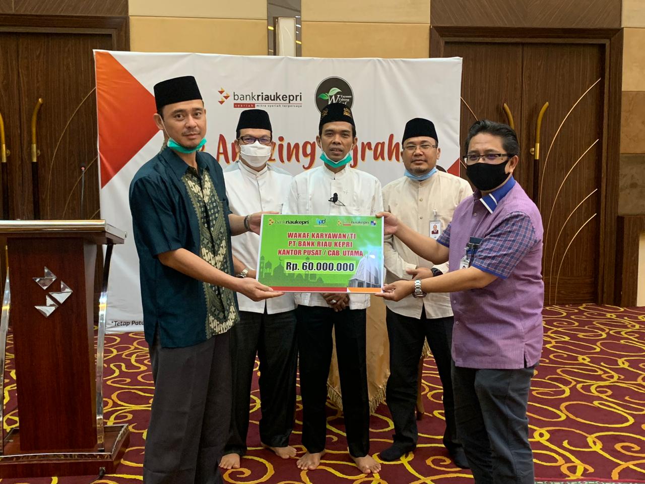 Ini Isi Tausiyah UAS di Bank Riau Kepri Menuju Bank Syariah